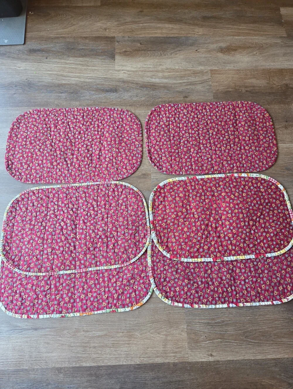 Vintage set of 6 Handmade Farmhouse Patchwork Heart Print Placemats
